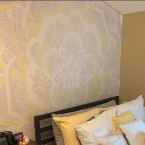 Grey/Yellow/White Tapestry